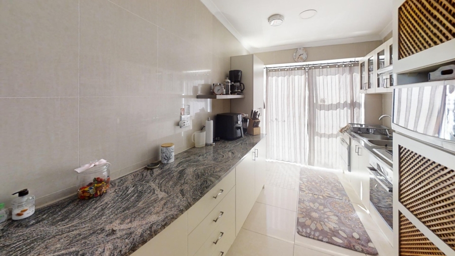 4 Bedroom Property for Sale in Kensington Western Cape